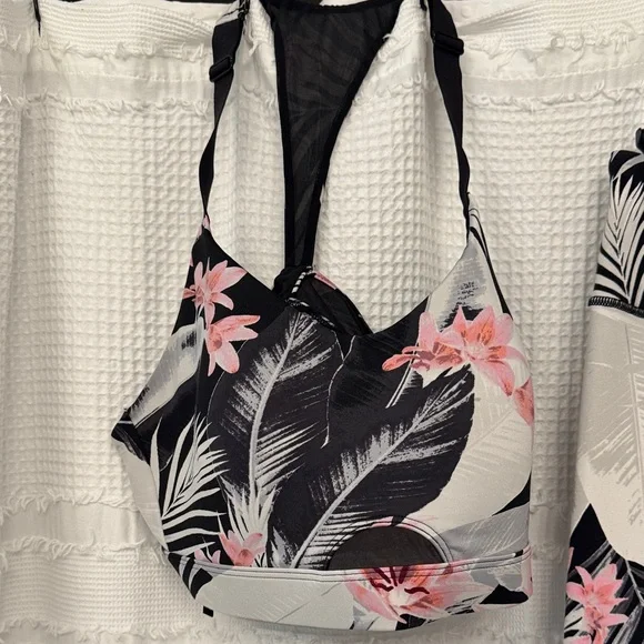 Victoria's Secret Black and Pink Floral Leggings - Picture 2 of 7